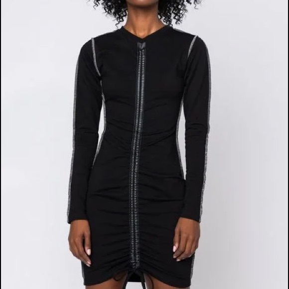 Cute LBD with much detail - Picture 3 of 6